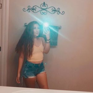 Meet your Posher, Hannah